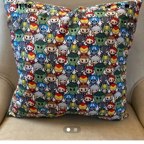 Marvel Superheroes Pillow - Picture 1 of 1